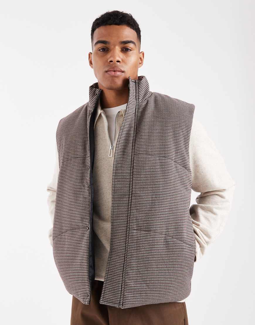ASOS DESIGN - Pufferweste mit Heritage-Karo-Brown von ASOS DESIGN