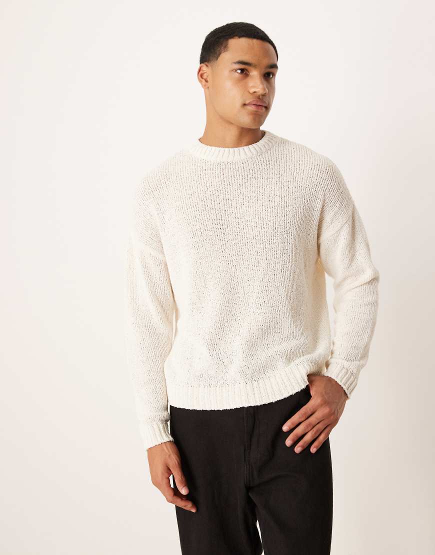 ASOS DESIGN - Pullover aus Strick in Ecru mit lockerer Passform und Struktur-Braun ASOS DESIGN - Pullover aus Strick in Ecru mit lockerer Passform und Struktur-Braun von ASOS DESIGN