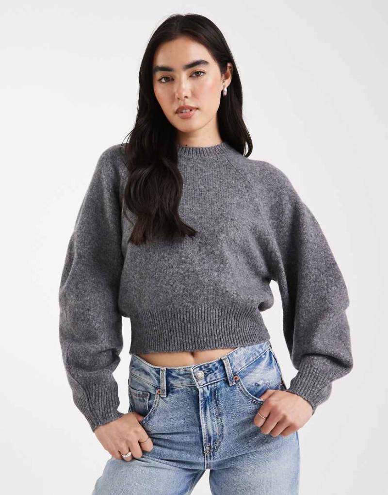 ASOS DESIGN - Pullover in Anthrazit mit Raglanärmeln und Rundhalsausschnitt-Grau von ASOS DESIGN