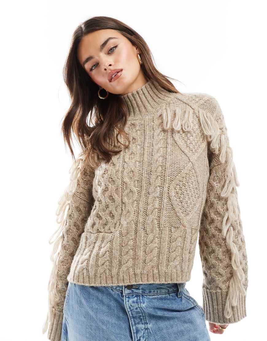 ASOS DESIGN - Pullover in Mokka mit Patchwork-Zopfmuster und Schlaufenmaschen-Neutral von ASOS DESIGN