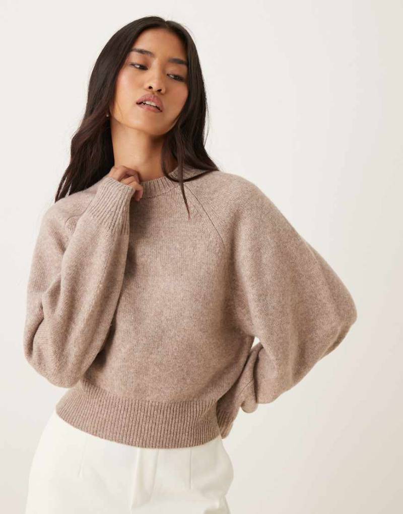 ASOS DESIGN - Pullover in Mokkabraun mit Raglanärmeln und Rundhalsausschnitt-Brown von ASOS DESIGN