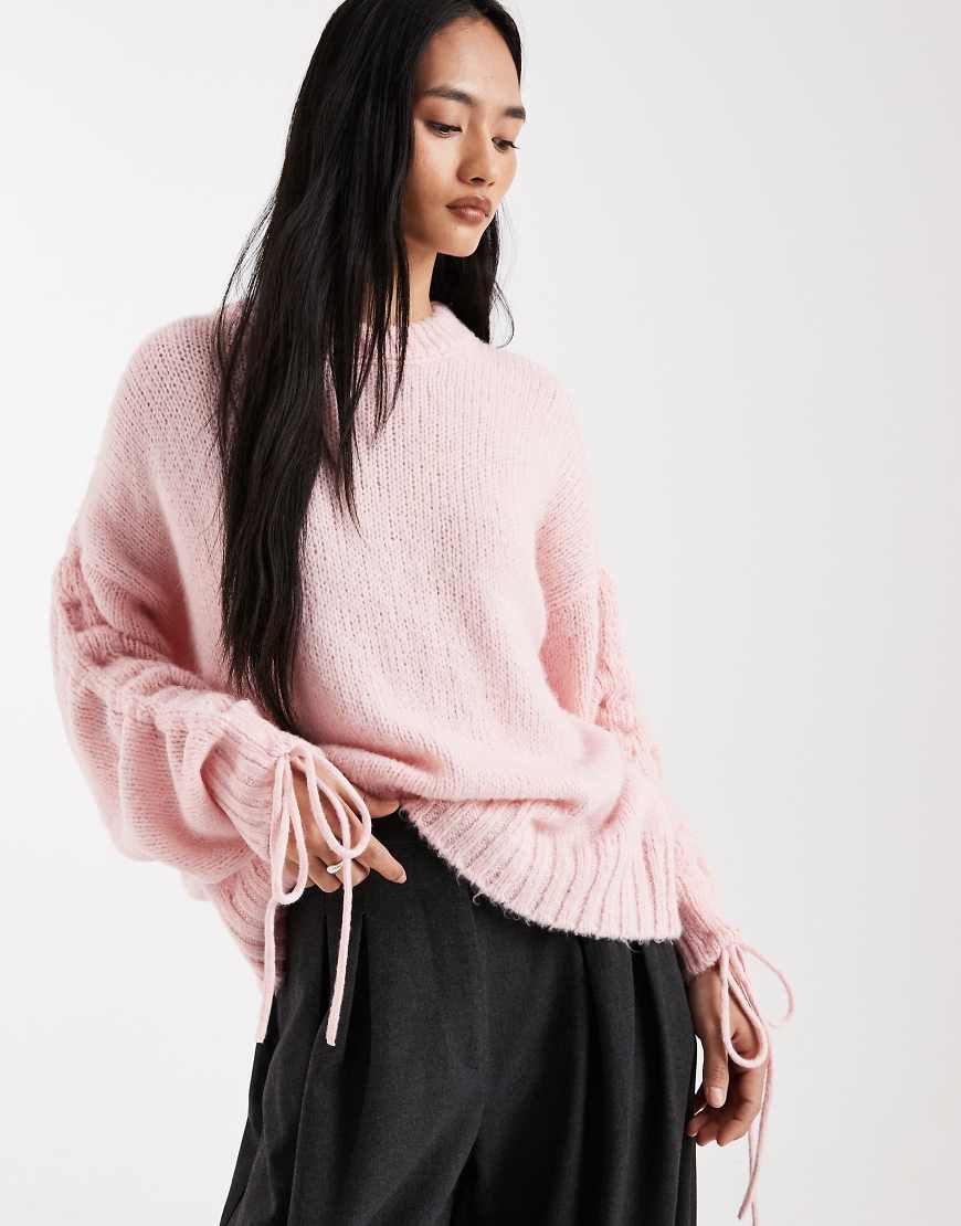 ASOS DESIGN - Pullover in Rosa mit gerafften Ärmeln von ASOS DESIGN