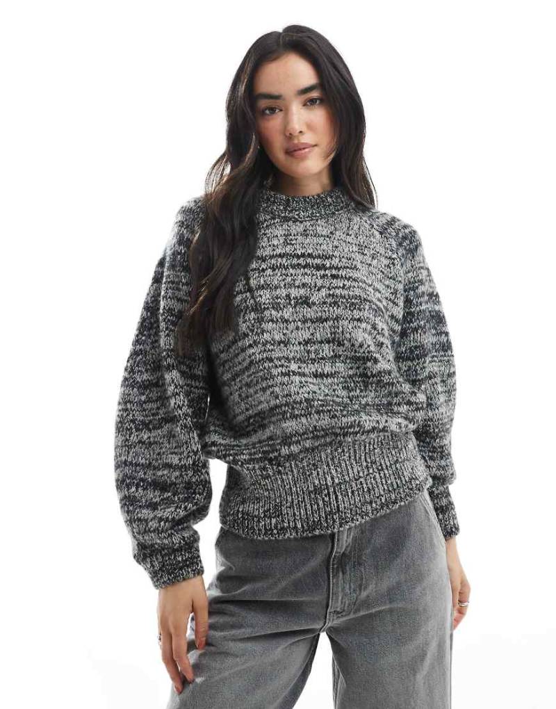 ASOS DESIGN - Pullover in Schwarz-Weiß-Multiply mit Ballonärmeln-Bunt ASOS DESIGN - Pullover in Schwarz-Weiß-Multiply mit Ballonärmeln-Bunt von ASOS DESIGN