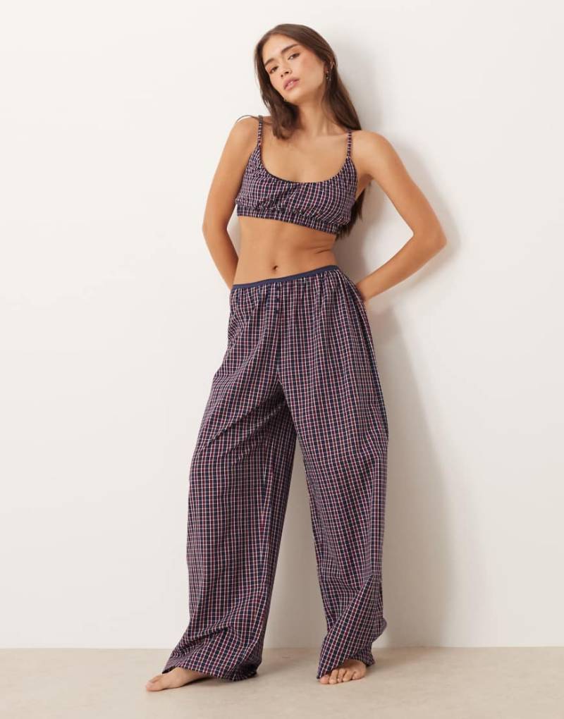ASOS DESIGN - Pyjama-Hose in rot und blau kariert mit weitem Bein und elastischem Bund von ASOS DESIGN