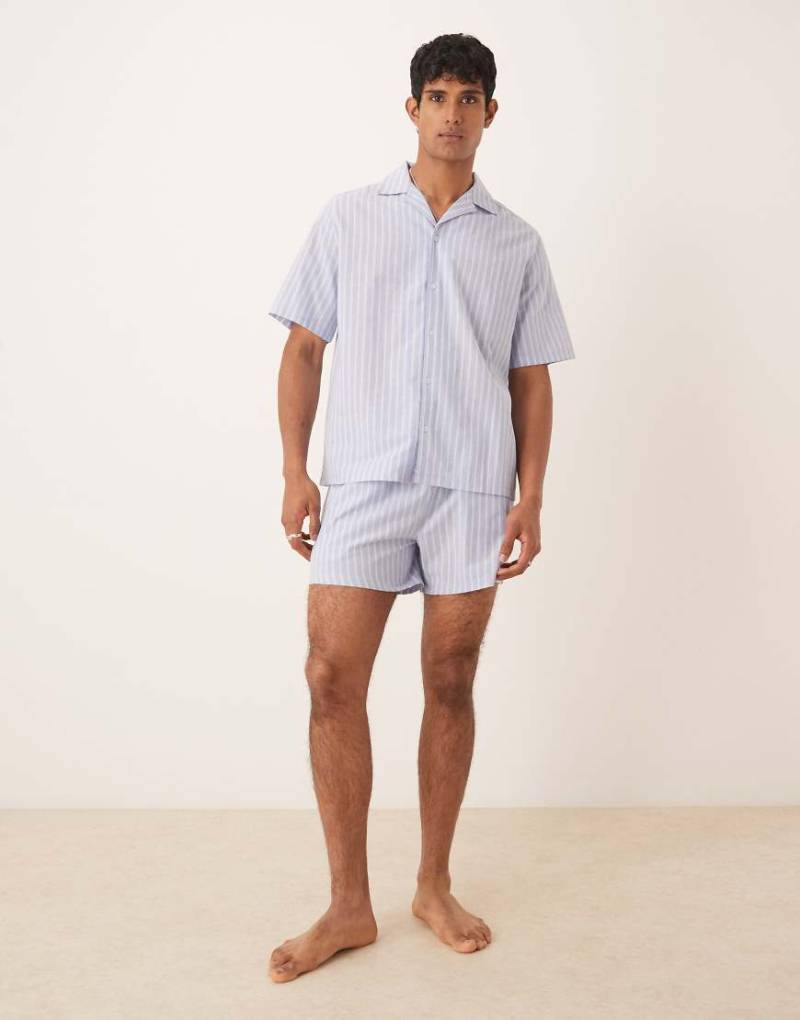 ASOS DESIGN - Pyjama aus Webstoff in gestreiftem Blau-Grün von ASOS DESIGN