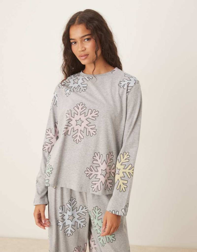 ASOS DESIGN - Pyjama aus langärmligem Oberteil und Hose mit Schneeflockenmuster-Bunt von ASOS DESIGN
