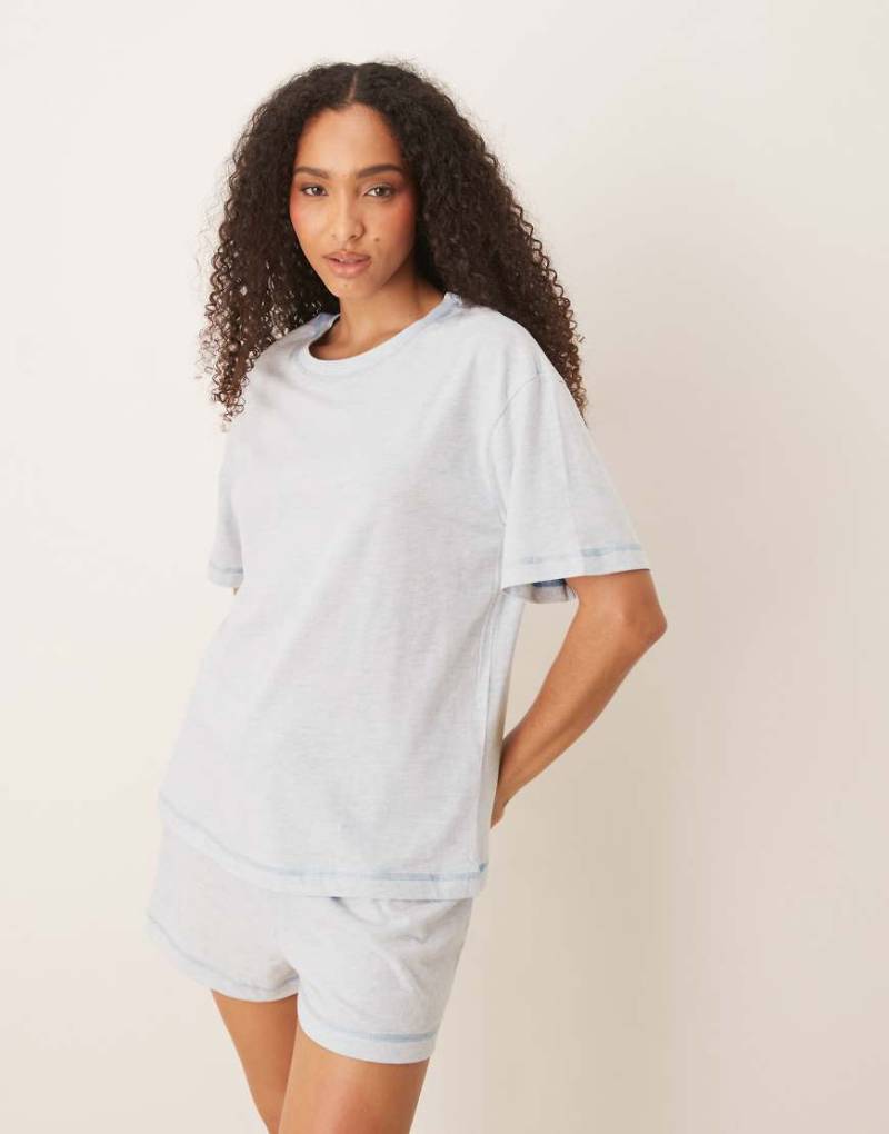 ASOS DESIGN - Pyjama in blau meliert, bestehend aus Oversize-T-Shirt und Shorts-Grün von ASOS DESIGN