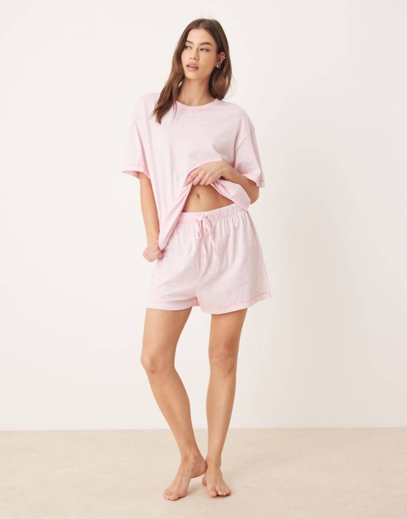 ASOS DESIGN - Pyjama in meliertem Rosa mit Oversize-T-Shirt und Shorts von ASOS DESIGN