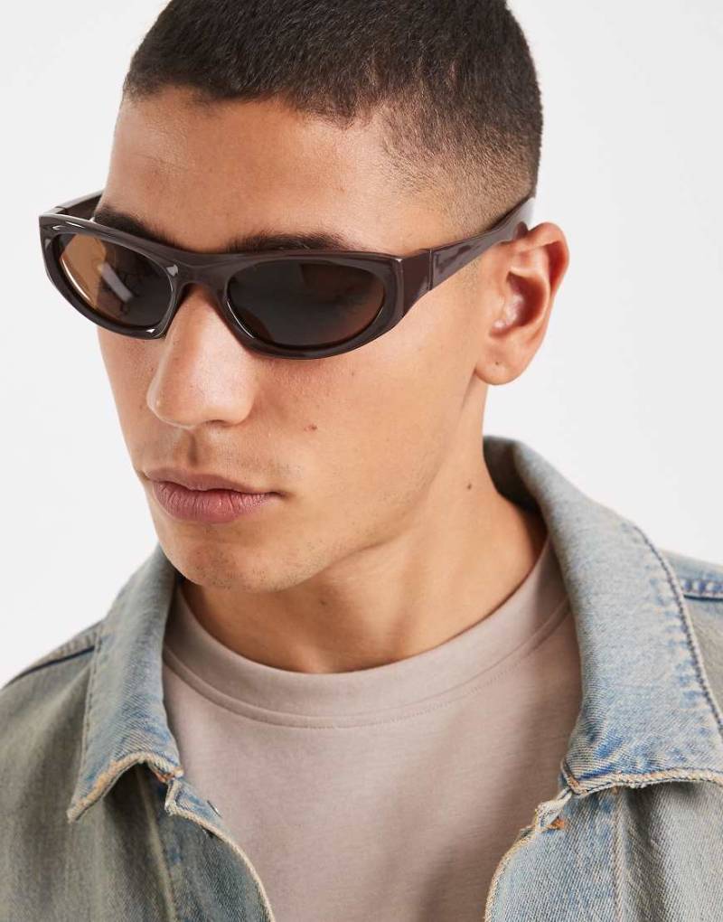 ASOS DESIGN - Racer-Sonnenbrille mit braunem Gestell und braunen Gläsern-Brown von ASOS DESIGN