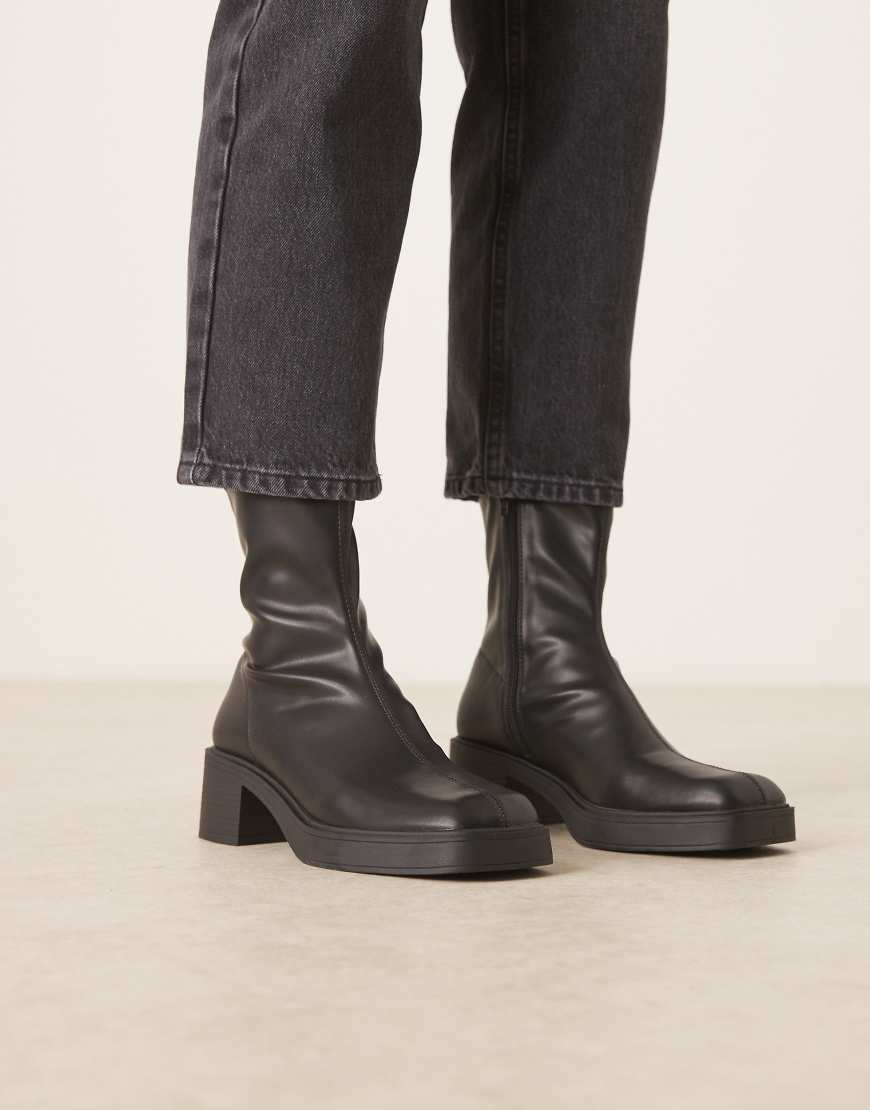 ASOS DESIGN - Raven - Elegante Stiefel in Schwarz mit mittelhohem Absatz von ASOS DESIGN