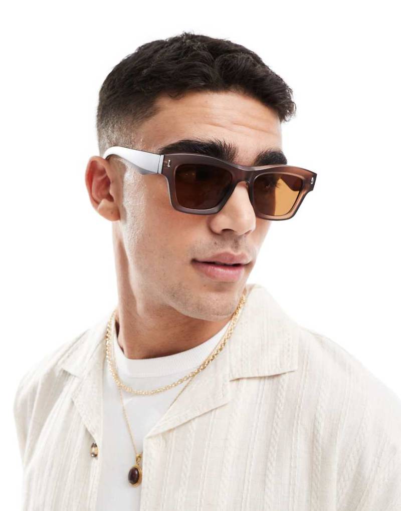 ASOS DESIGN - Rechteckige Sonnenbrille mit mattem Gestell in Karamell und braunen Gläsern-Neutral von ASOS DESIGN