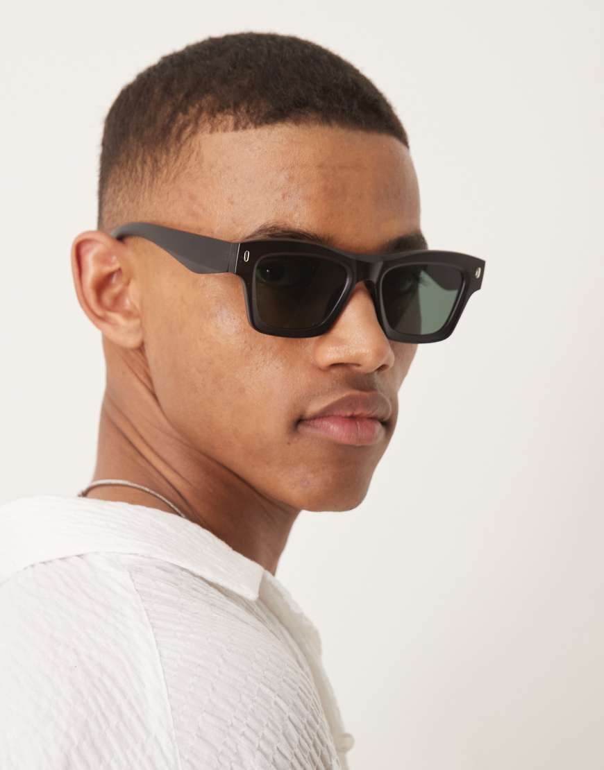 ASOS DESIGN - Rechteckige Sonnenbrille mit mattgrauem Gestell, Kristalleinfassung und grün getönten Gläsern ASOS DESIGN - Rechteckige Sonnenbrille mit mattgrauem Gestell, Kristalleinfassung und grün getönten Gläsern von ASOS DESIGN