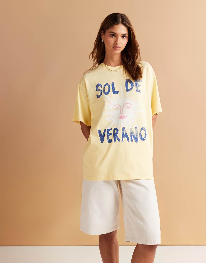 ASOS DESIGN - Regular-Fit-T-Shirt in Gelb mit „Sol de Verano"-Print ASOS DESIGN - Regular-Fit-T-Shirt in Gelb mit „Sol de Verano"-Print von ASOS DESIGN