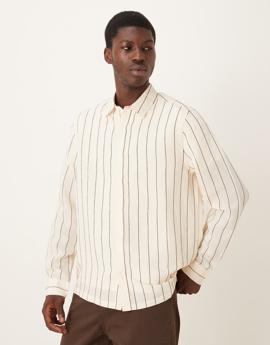 ASOS DESIGN - Locker geschnittenes T-Shirt in Braun mit Strukturstreifen-Brown von ASOS DESIGN