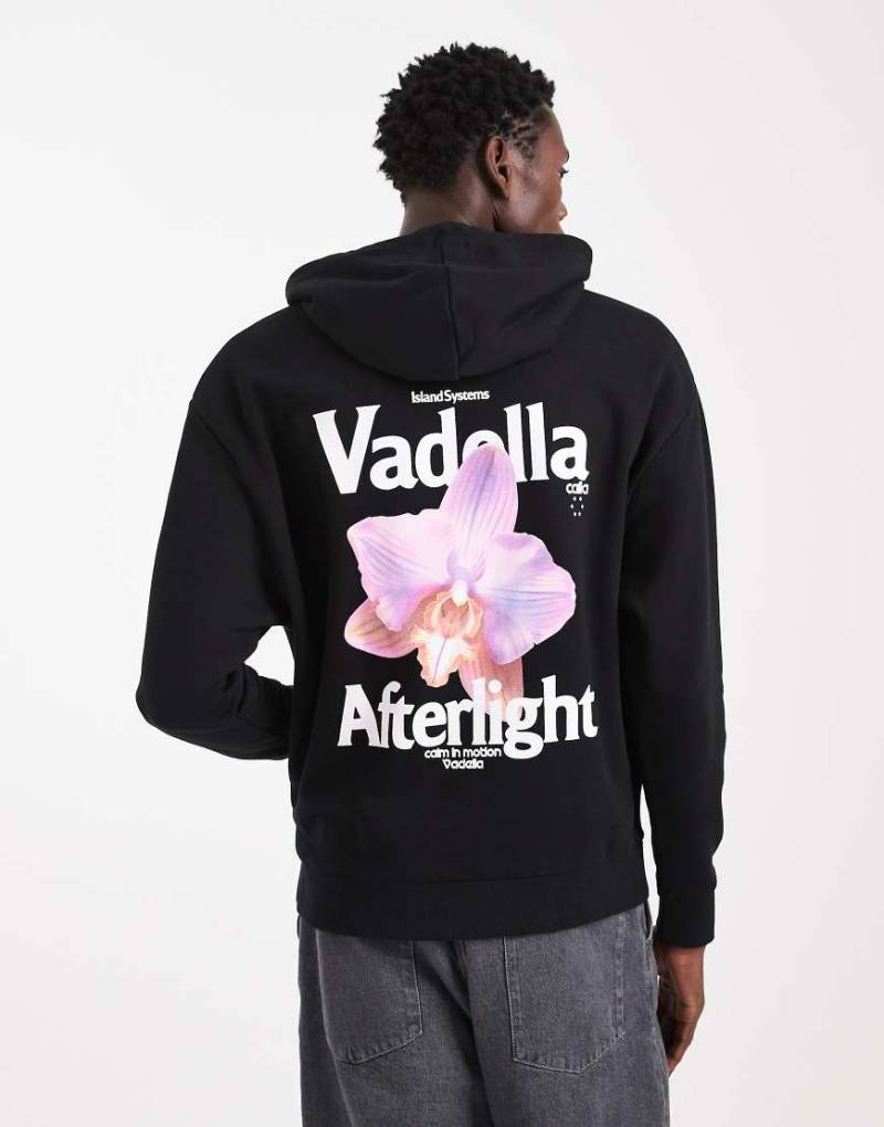 ASOS DESIGN - Relaxed-Fit-Kapuzenpullover in Schwarz mit Blumenfotoprint von ASOS DESIGN