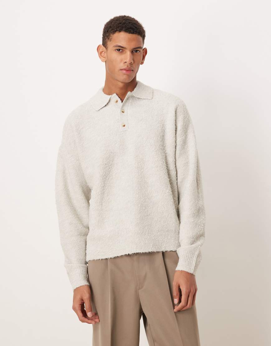 ASOS DESIGN - Relaxed-Fit-Polohemd aus Bouclé-Strick in Grau von ASOS DESIGN
