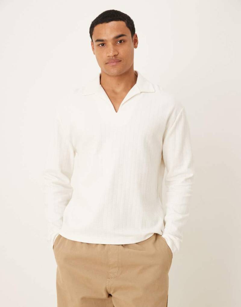 ASOS DESIGN - Relaxed Fit-Polohemd in Creme mit Struktur-Weiß von ASOS DESIGN