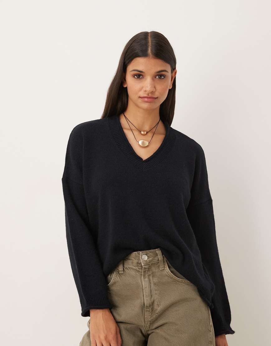 ASOS DESIGN - Relaxed Fit Pullover in Schokobraun mit Rollsaum und V-Ausschnitt-Brown ASOS DESIGN - Relaxed Fit Pullover in Schokobraun mit Rollsaum und V-Ausschnitt-Brown von ASOS DESIGN
