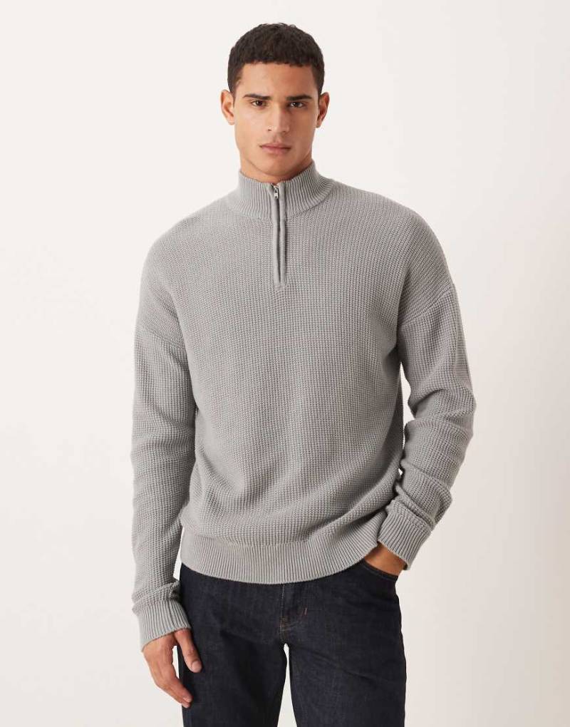 ASOS DESIGN - Relaxed-Fit-Strickpullover aus Pikee in Hellgrau mit Stehkragen von ASOS DESIGN