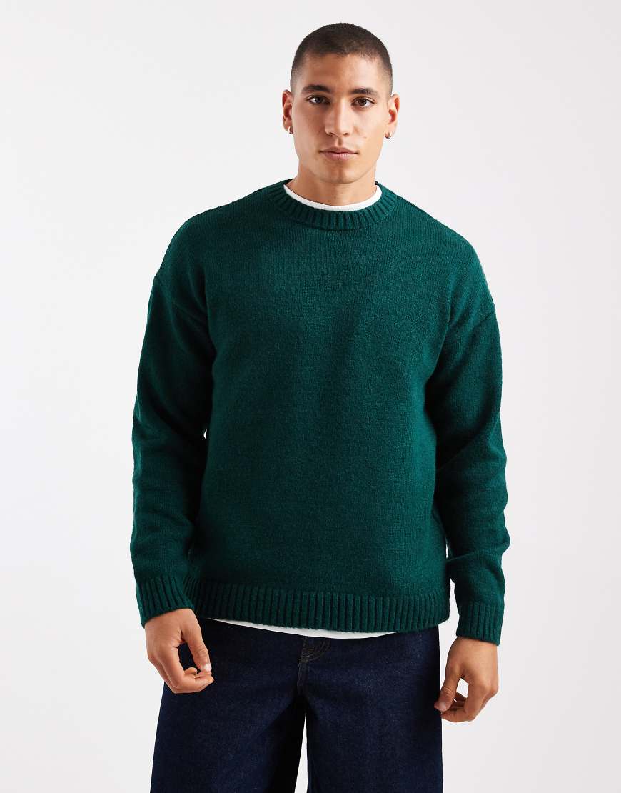 ASOS DESIGN - Relaxed-Fit-Strickpullover in Dunkelgrün mit Rundhalsausschnitt ASOS DESIGN - Relaxed-Fit-Strickpullover in Dunkelgrün mit Rundhalsausschnitt von ASOS DESIGN
