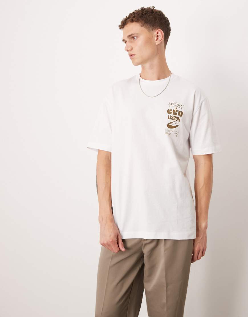 ASOS DESIGN - Relaxed-Fit-T-Shirt in Weiß mit Destinations-Print ASOS DESIGN - Relaxed-Fit-T-Shirt in Weiß mit Destinations-Print von ASOS DESIGN