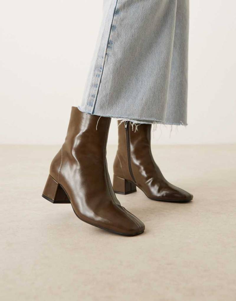 ASOS DESIGN - Relay - Elegante Stiefeletten in Olivgrün mit Absatz von ASOS DESIGN