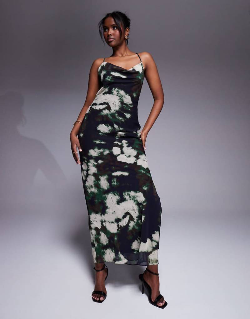 ASOS DESIGN - Riemchen-Maxikleid mit überkreuzten Rückenträgern, Schrägschnitt und abstraktem Muster-Bunt von ASOS DESIGN