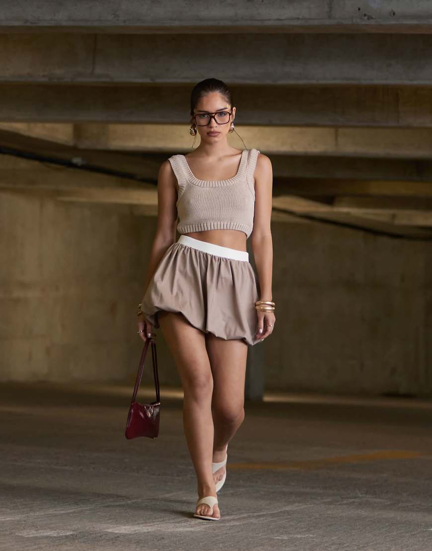 ASOS DESIGN - Rock in Grau mit Ballonsaum-Neutral ASOS DESIGN - Rock in Grau mit Ballonsaum-Neutral von ASOS DESIGN