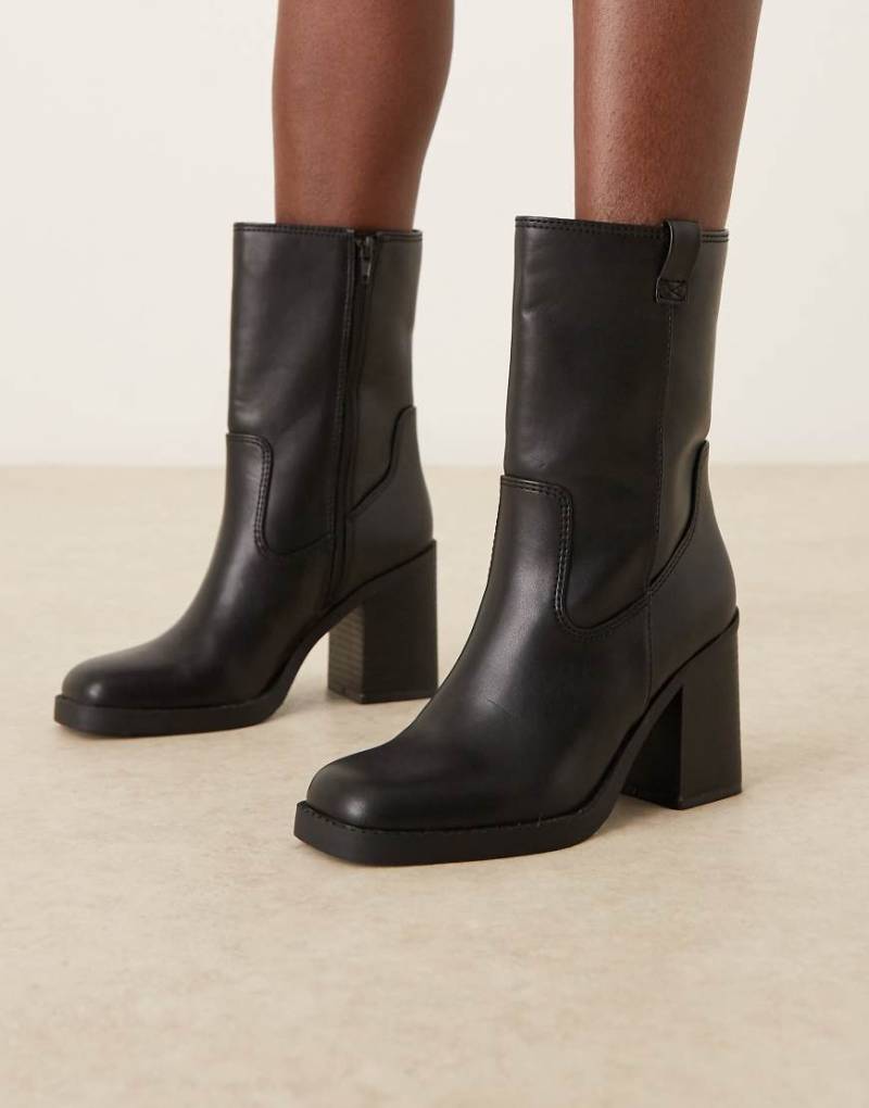 ASOS DESIGN - Ruby - Ankle Boots zum Hineinschlüpfen in Schwarz mit Blockabsatz von ASOS DESIGN