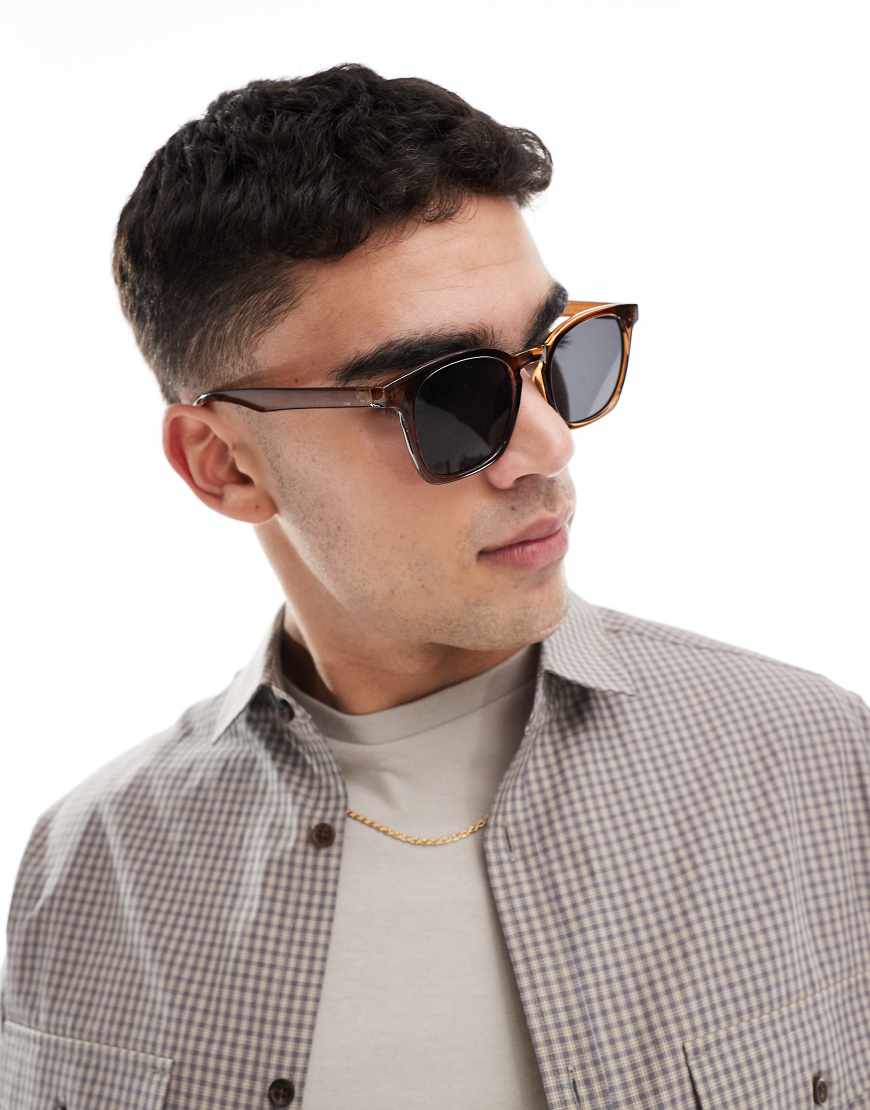 ASOS DESIGN - Runde Retro-Sonnenbrille in Braun mit getönten Gläsern ASOS DESIGN - Runde Retro-Sonnenbrille in Braun mit getönten Gläsern von ASOS DESIGN