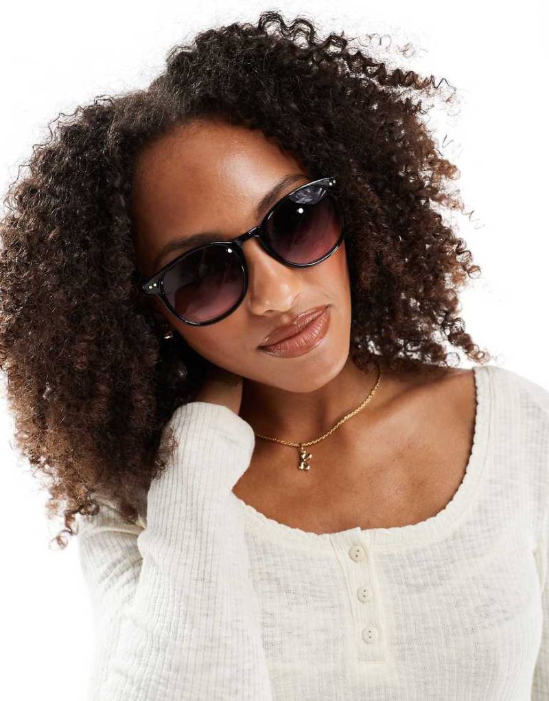 ASOS DESIGN - Runde Sonnenbrille in Schwarz von ASOS DESIGN