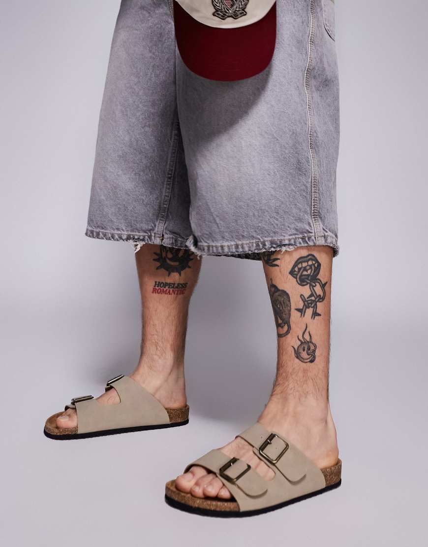 ASOS DESIGN - Sandalen in Stein mit zwei Riemen und Korksohle-Neutral von ASOS DESIGN