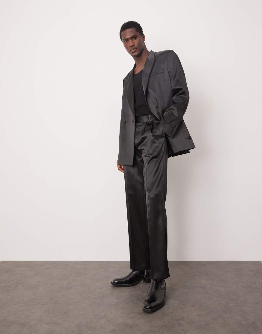 ASOS DESIGN - Satin-Anzughose in Schwarz mit geradem Schnitt ASOS DESIGN - Satin-Anzughose in Schwarz mit geradem Schnitt von ASOS DESIGN