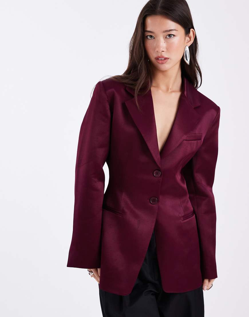 ASOS DESIGN - Satin-Blazer in Pflaume mit betonter Taille-Rot von ASOS DESIGN