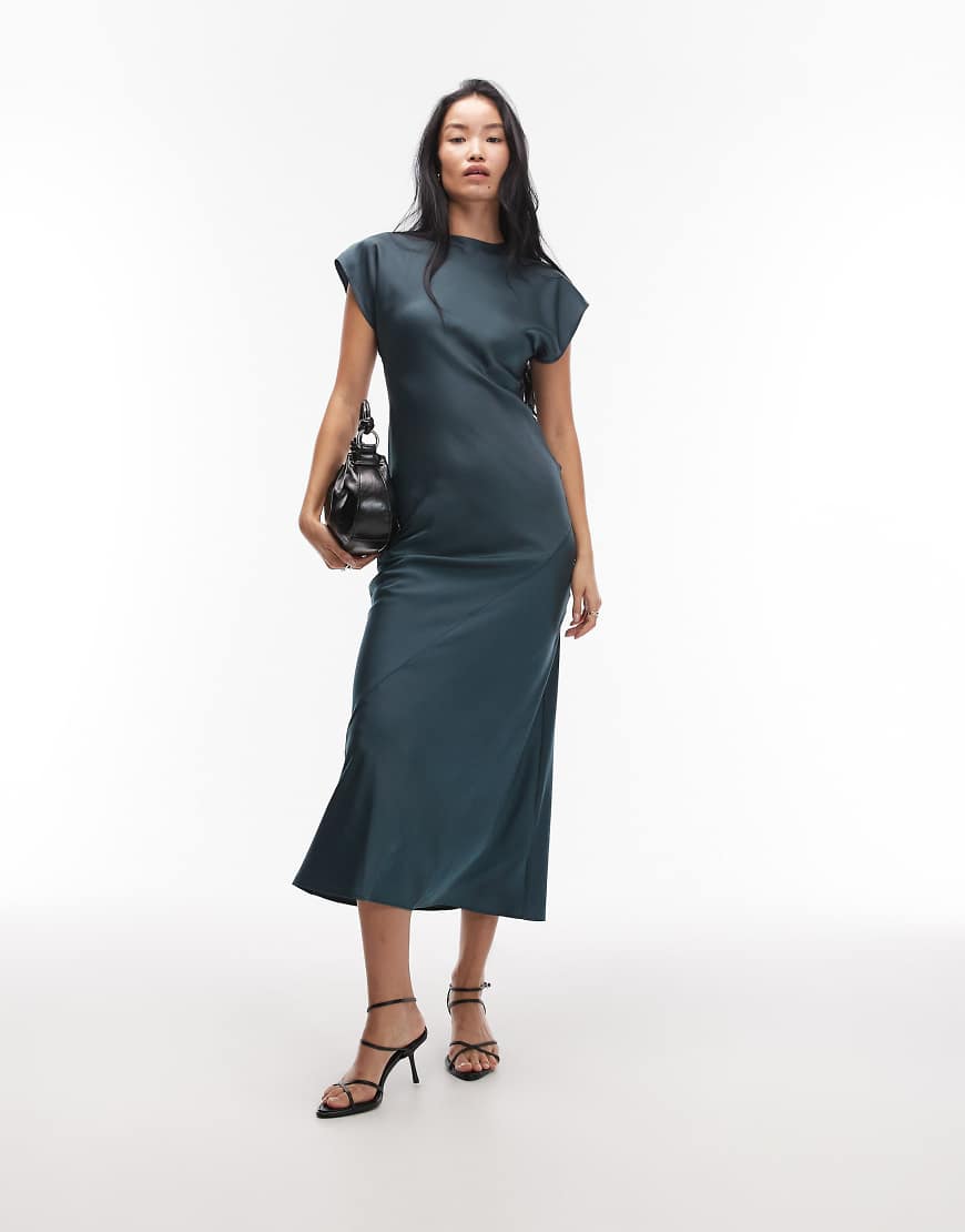 ASOS DESIGN - Satin-Maxikleid in Grün mit Flügelärmeln und Nahtdetail von ASOS DESIGN