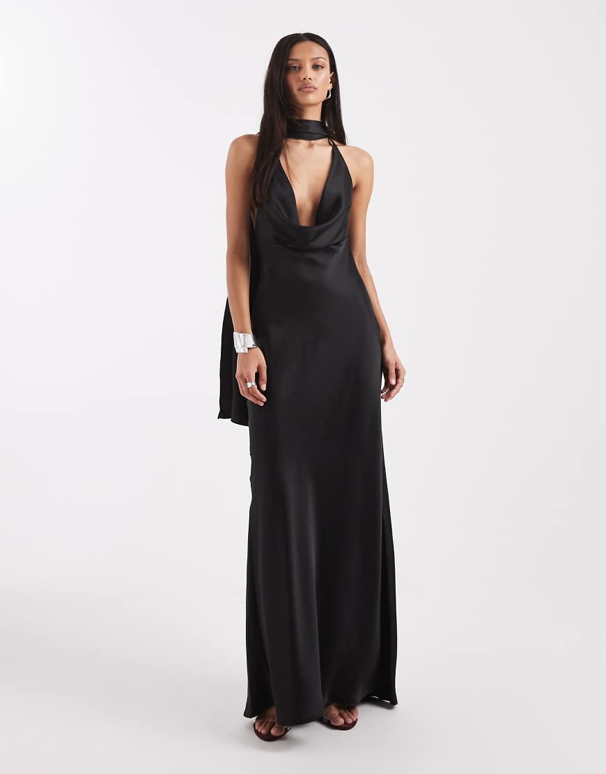 ASOS DESIGN - Satin-Maxikleid in Schwarz mit Schal am Halsausschnitt von ASOS DESIGN