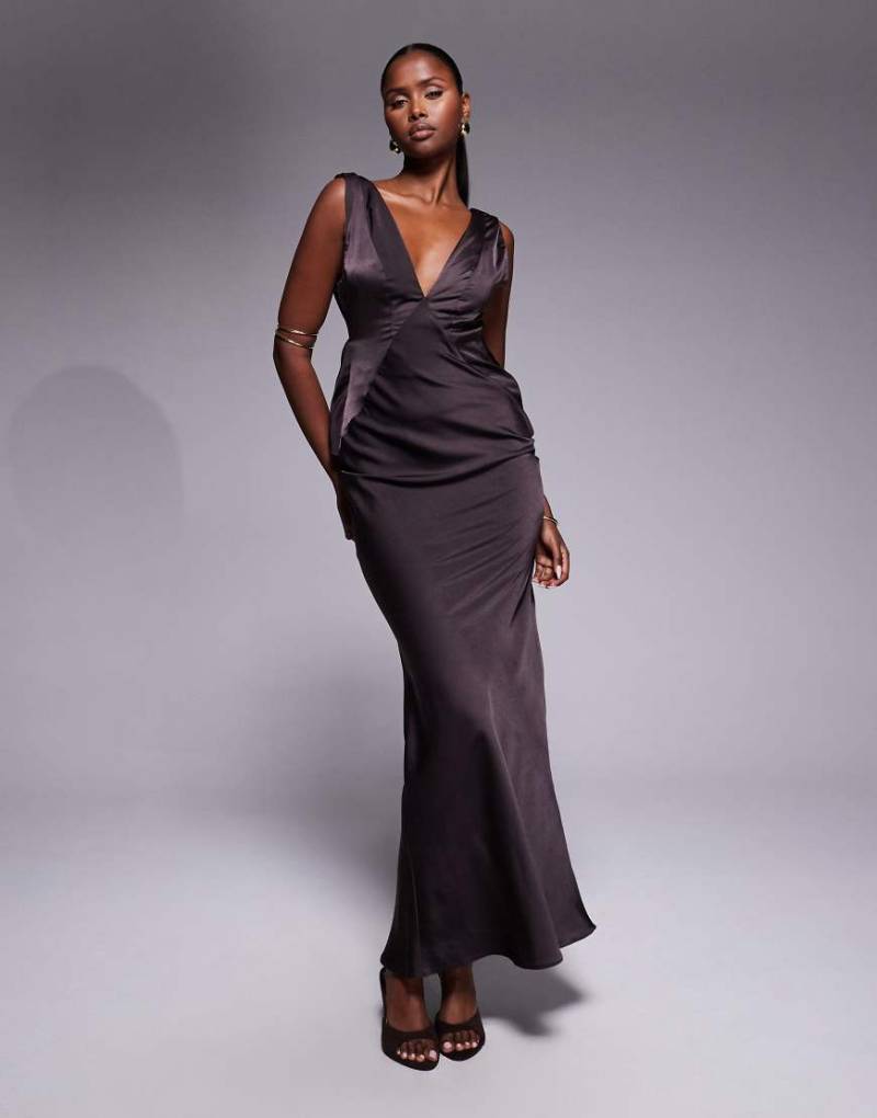 ASOS DESIGN - Satin-Maxikleid in dunklem Schokobraun mit tiefem Ausschnitt, geknoteten Trägern und tiefem Wasserfallausschnitt am Rücken-Brown von ASOS DESIGN