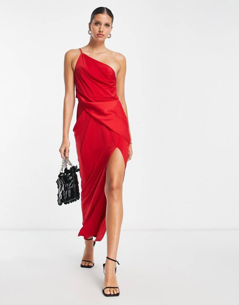 ASOS DESIGN - Satin-Midikleid in Rot mit One-Shoulder-Riemchenträger und Schlitz von ASOS DESIGN