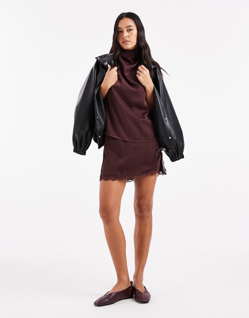 ASOS DESIGN - Satin-Minirock mit Frontschlitz und Spitzenbesatz-Keine Farbe von ASOS DESIGN
