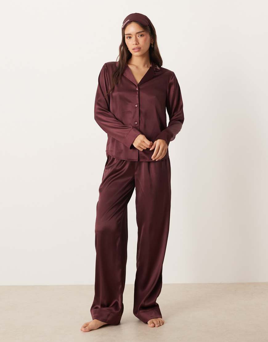 ASOS DESIGN - Satin-Pyjama in Schokobraun mit „Sweet Dreams"-Stickerei mit passender bestickter Satin-Schlafmaske-Brown von ASOS DESIGN