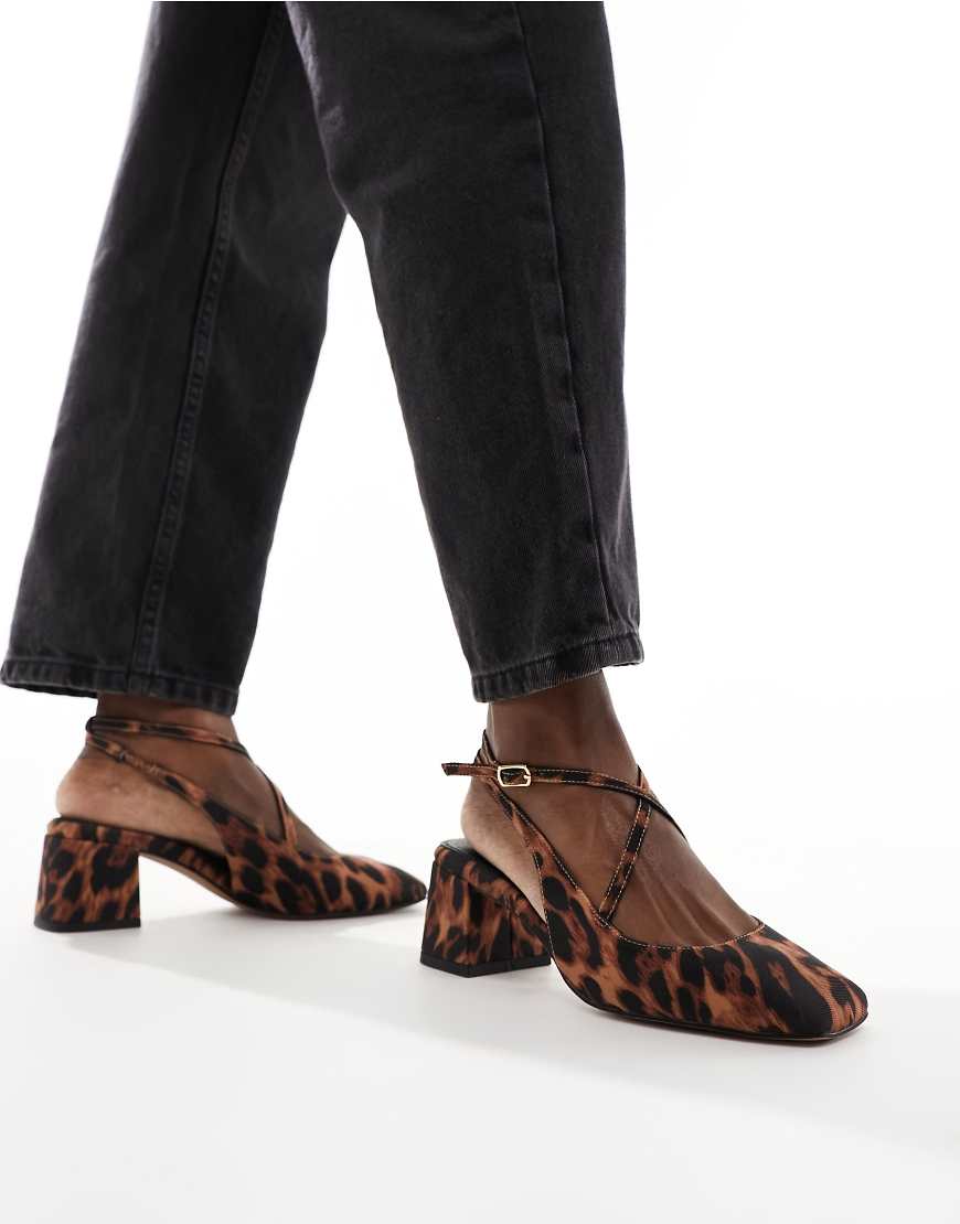 ASOS DESIGN - Sawyer - Schuhe mit Leopardenmuster, eckiger Zehenpartie und Blockabsatz-Bunt von ASOS DESIGN