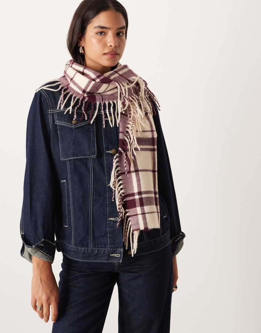 ASOS DESIGN - Schal in Creme und Burgunderrot kariert mit seitlichen Fransen-Bunt von ASOS DESIGN