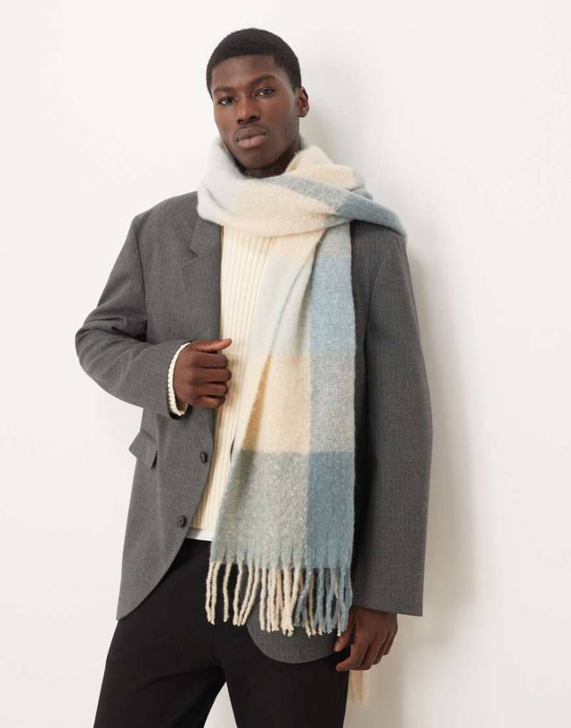 ASOS DESIGN - Gewebter Oversize-Schal mit Karomuster in Hellblau von ASOS DESIGN