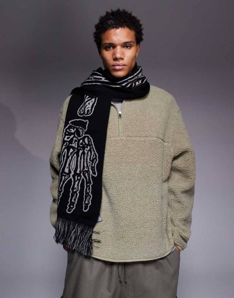 ASOS DESIGN - Wendbarer Strickschal mit Skelett-Grafik-Grau von ASOS DESIGN