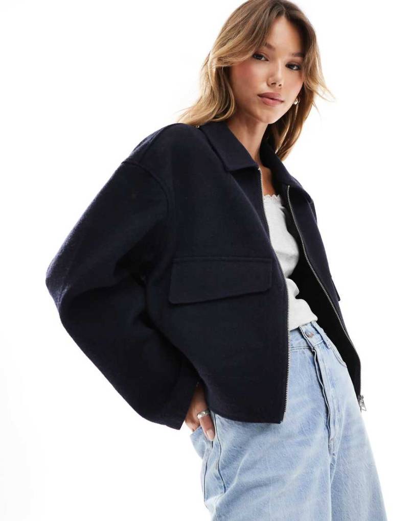 ASOS DESIGN - Schlichte, elegante Bomberjacke in Marineblau-Neutral von ASOS DESIGN