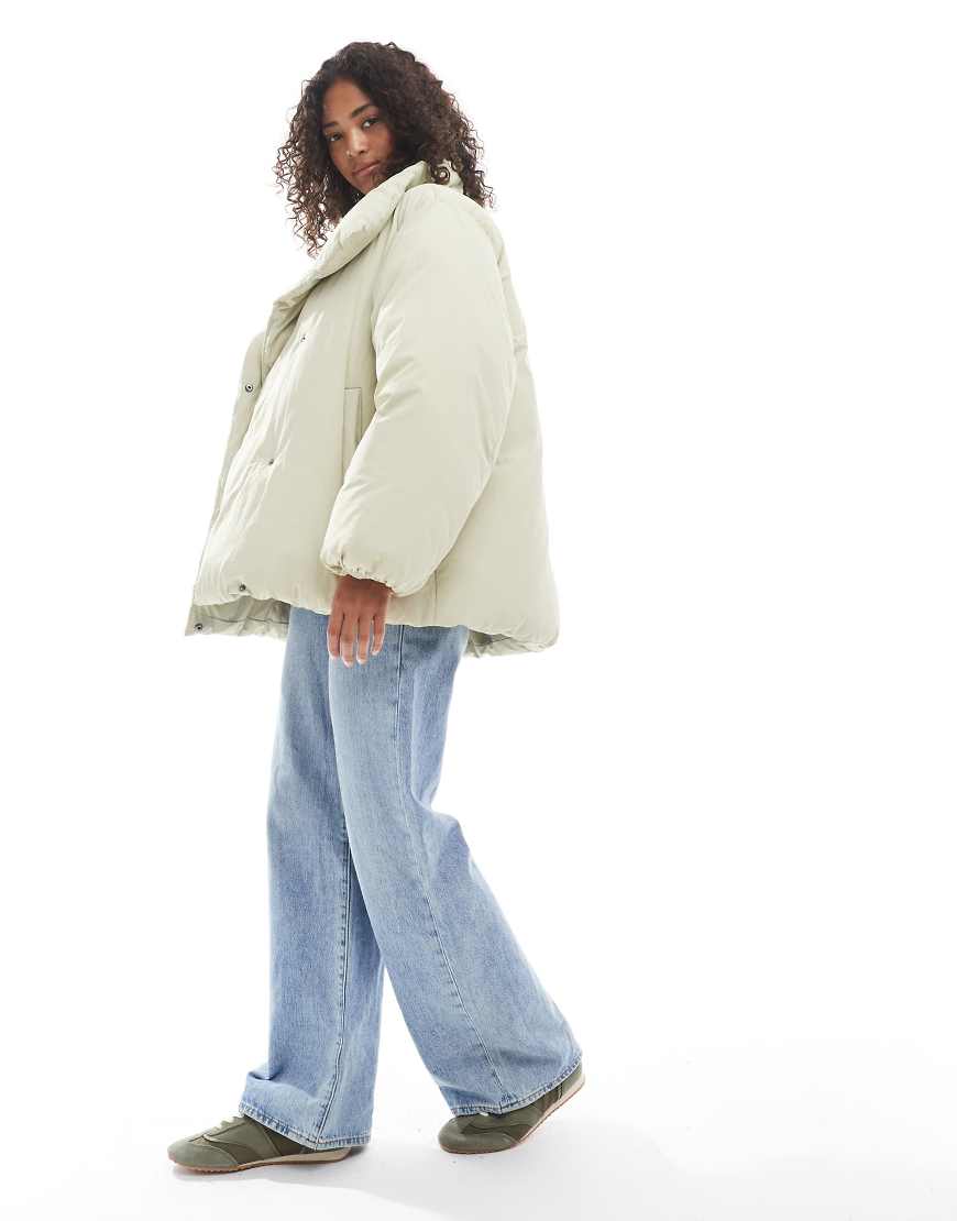 ASOS DESIGN - Schlichte Daunenjacke mit Trichterausschnitt in Salbeigrün von ASOS DESIGN