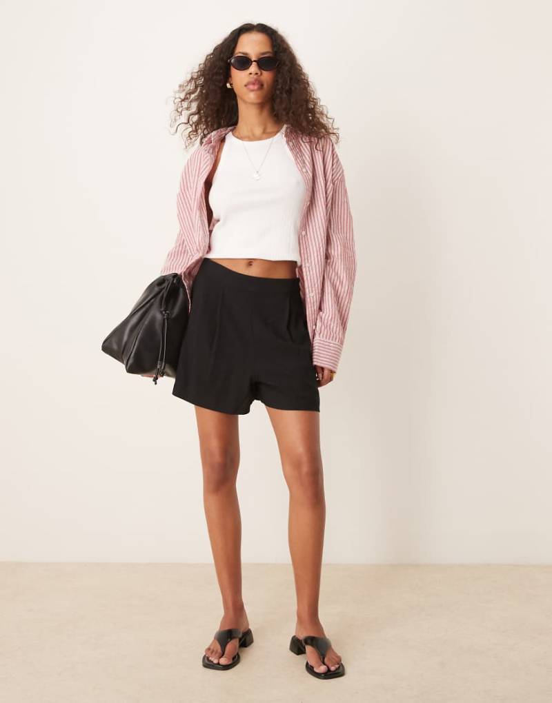 ASOS DESIGN - Schlupf-Shorts in Schwarz ASOS DESIGN - Schlupf-Shorts in Schwarz von ASOS DESIGN