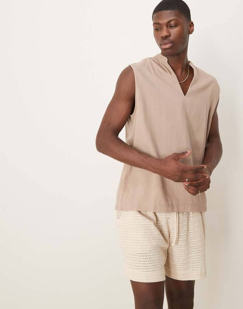 ASOS DESIGN - Schlupfhemd in Steinbeige mit Grandad-Kragen-Grün von ASOS DESIGN