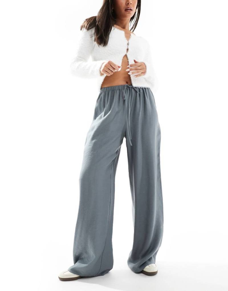 ASOS DESIGN - Schlupfhose in Grau mit weitem Schnitt von ASOS DESIGN