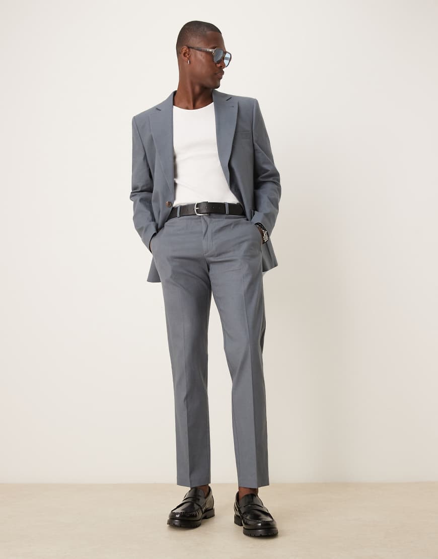 ASOS DESIGN - Schmal geschnittene Anzughose aus Leinenmix in Blau ASOS DESIGN - Schmal geschnittene Anzughose aus Leinenmix in Blau von ASOS DESIGN